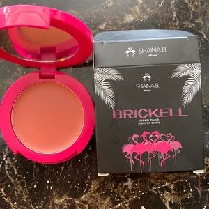 Cream blush